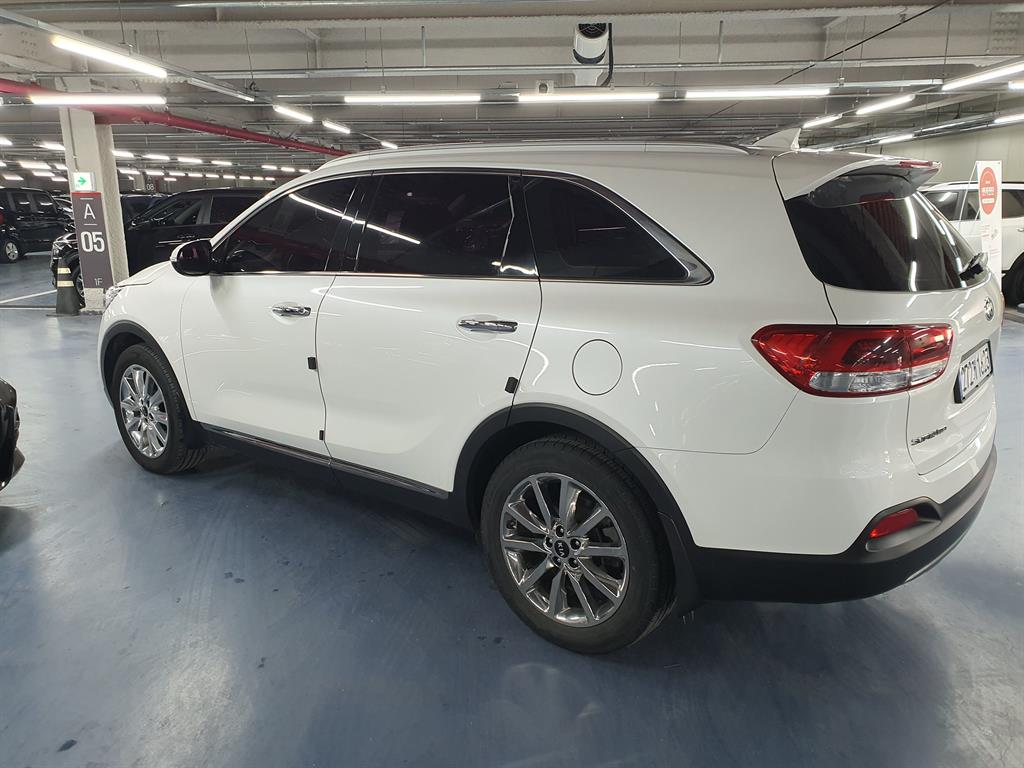 KIA Sorento - Vista 4