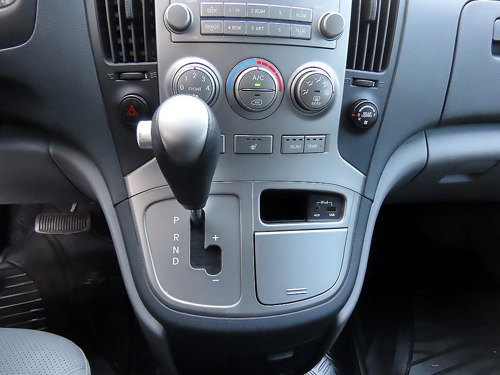 HYUNDAI Starex - Vista 11