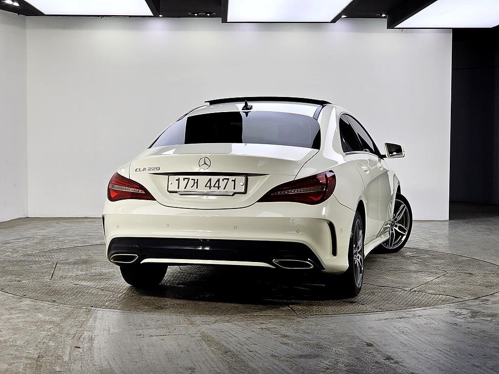 Mercedes Benz CLA Class - Vista 3