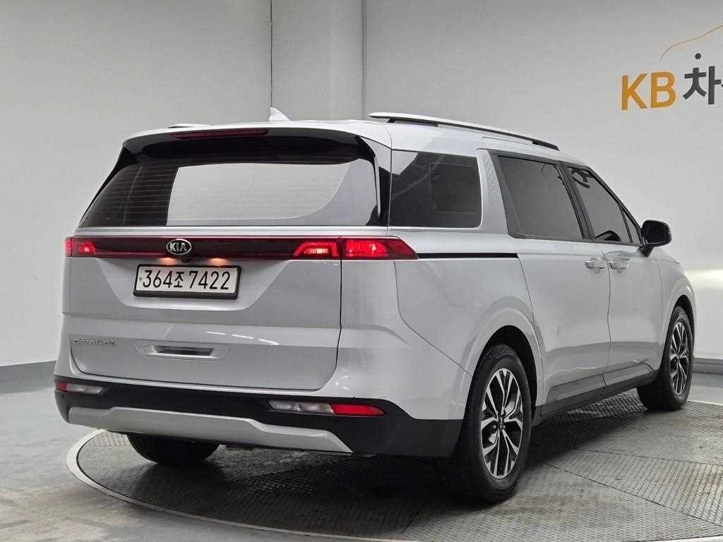 KIA Carnival - Vista 3