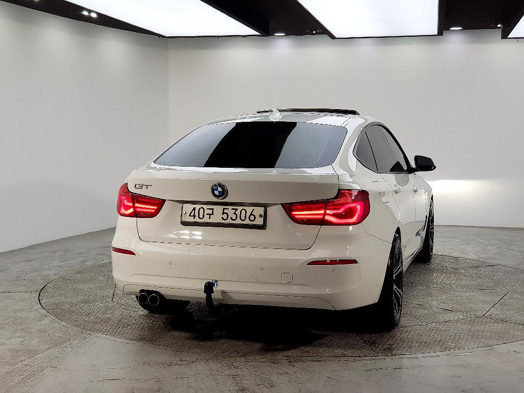 BMW Gran Turismo - Vista 3