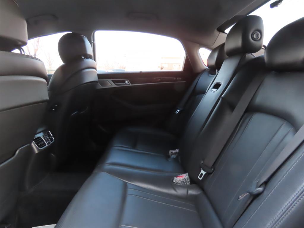 Genesis G80 - Vista 11