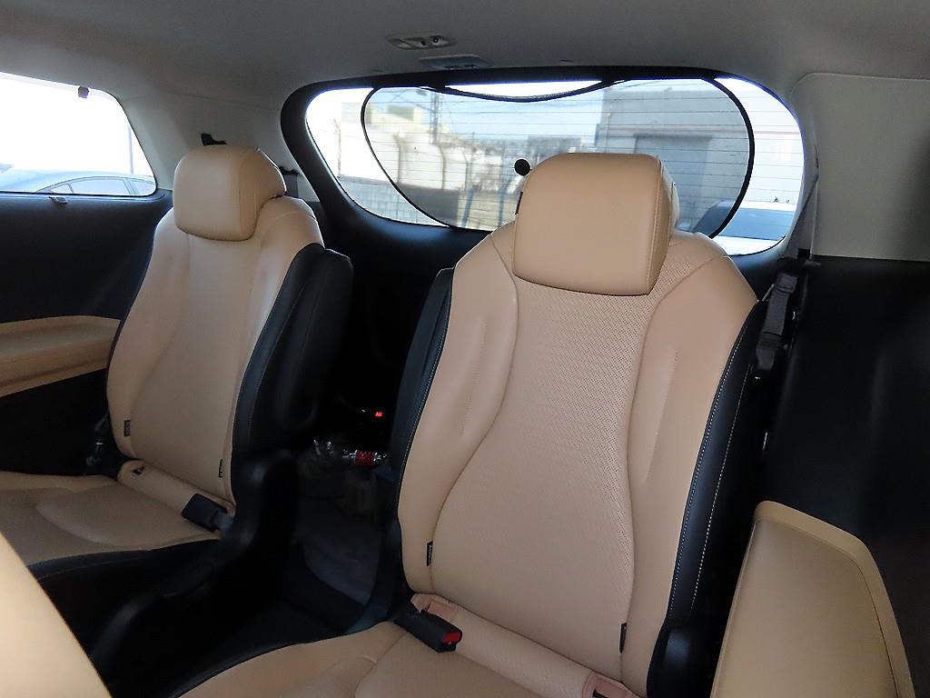KIA Carnival - Vista 7