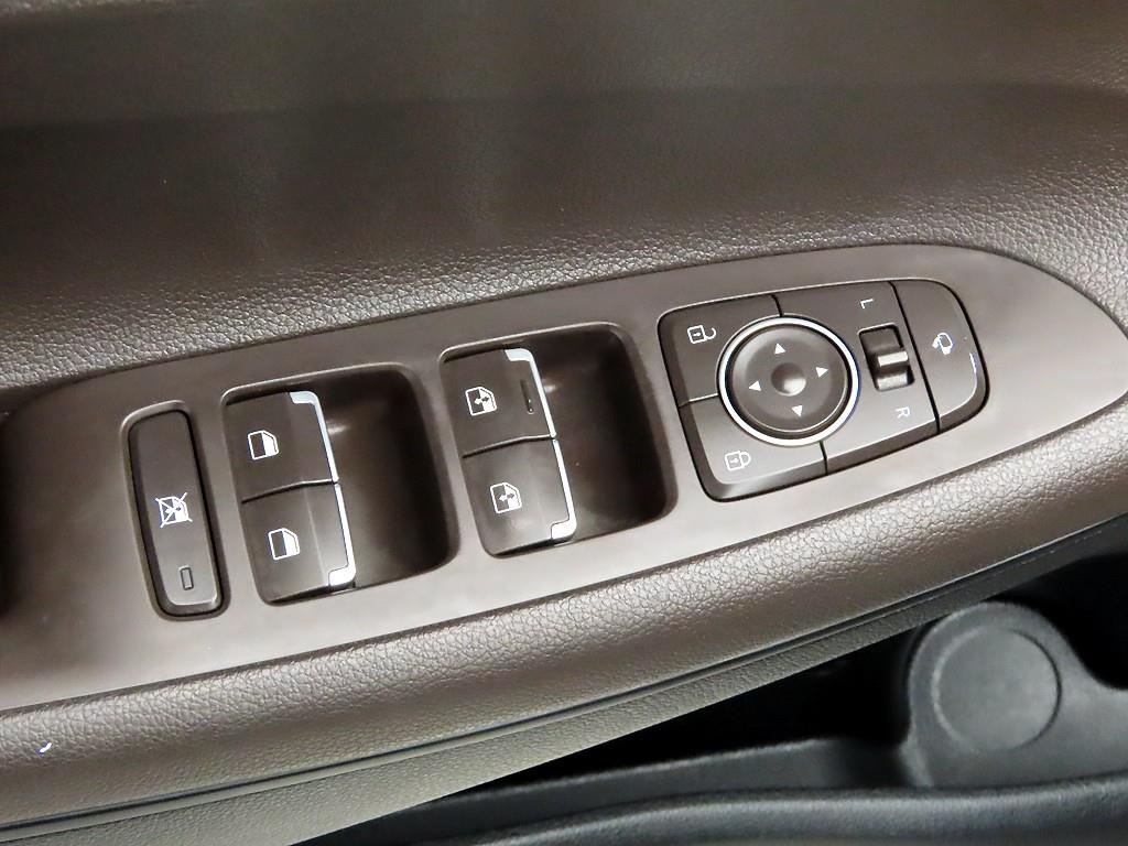 HYUNDAI Grandeur - Vista 11