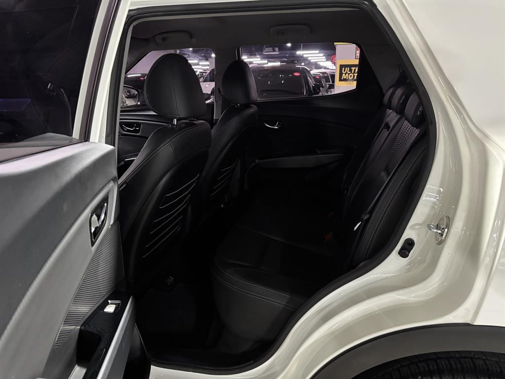 Ssangyong Tivoli - Vista 10