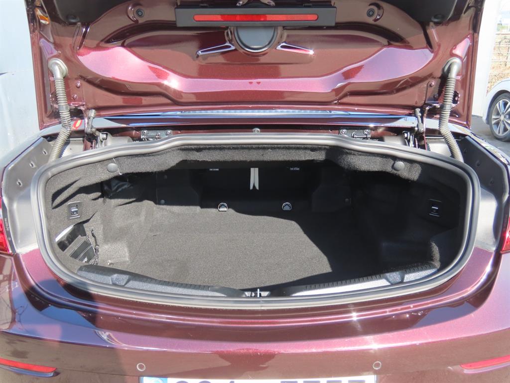 Mercedes Benz E class - Vista 9