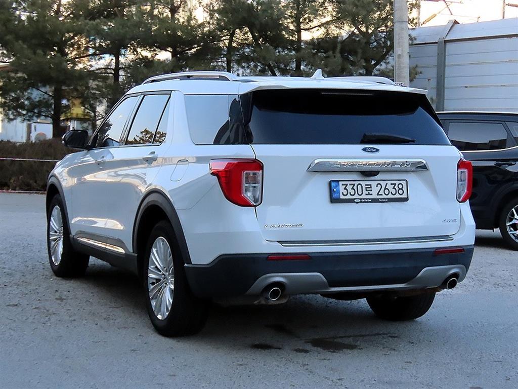 Ford Explorer - Vista 3