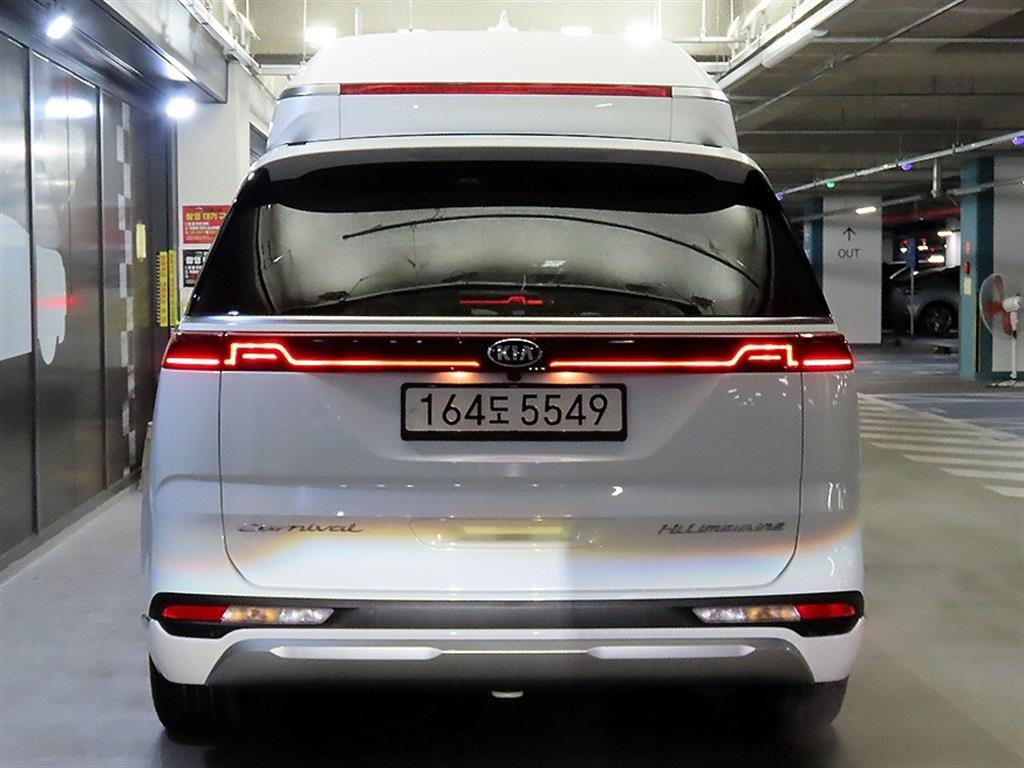 KIA Carnival - Vista 5