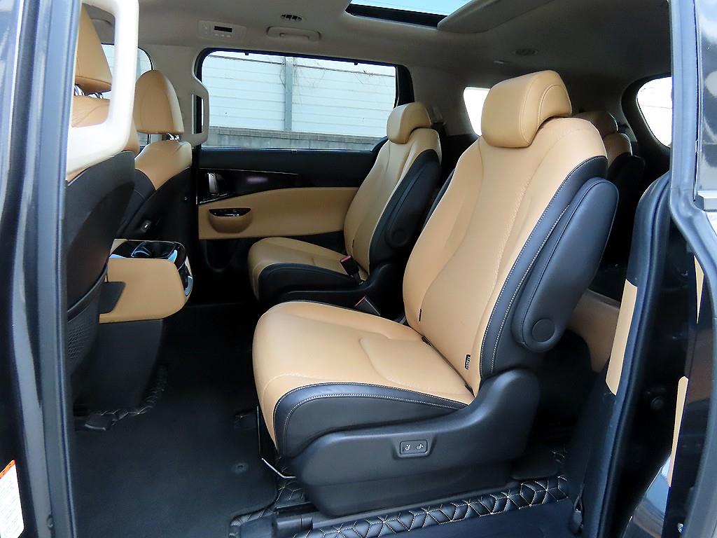 KIA Carnival - Vista 6