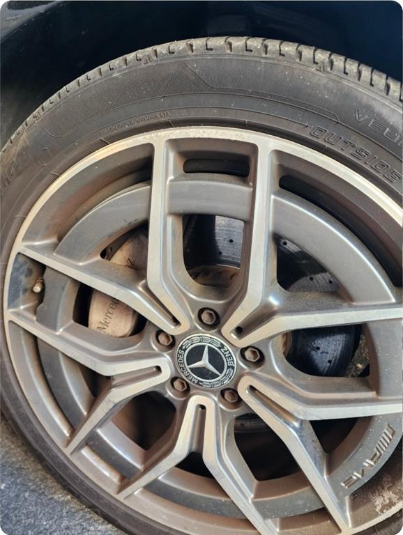 Mercedes Benz E class - Vista 5