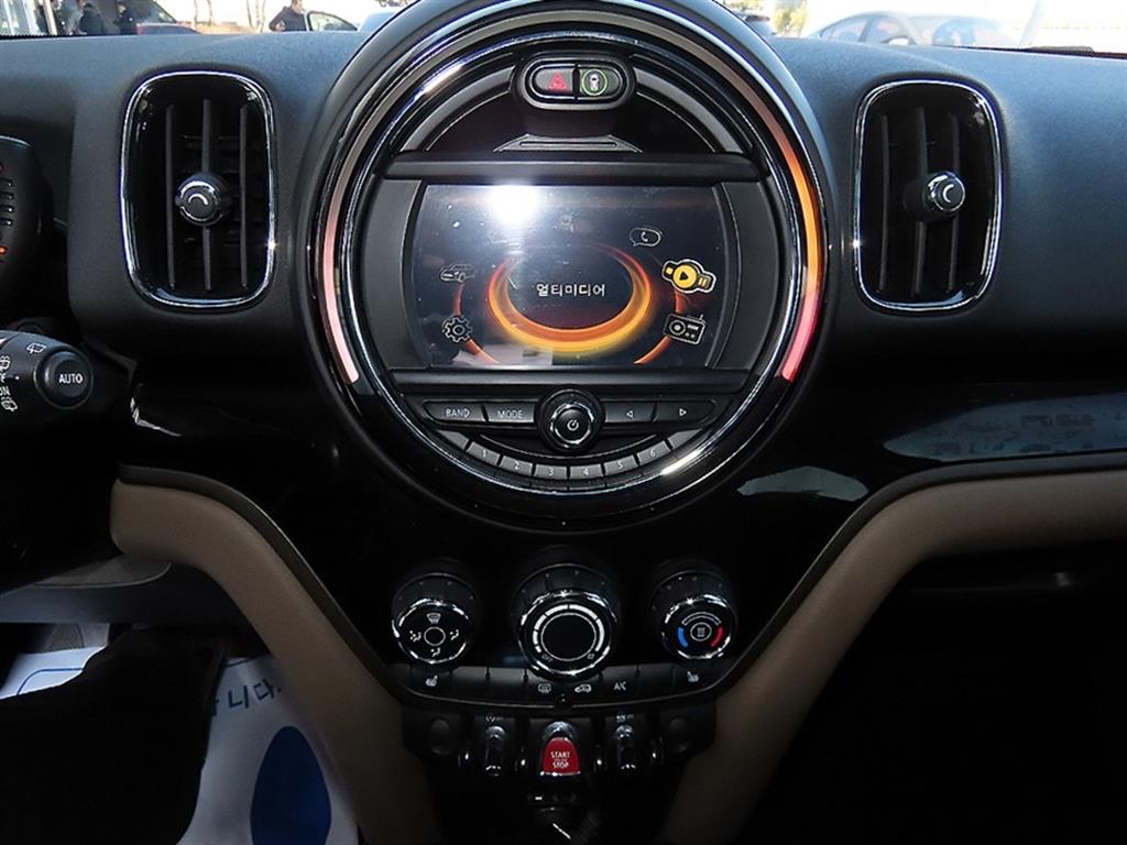 Mini Countryman - Vista 12