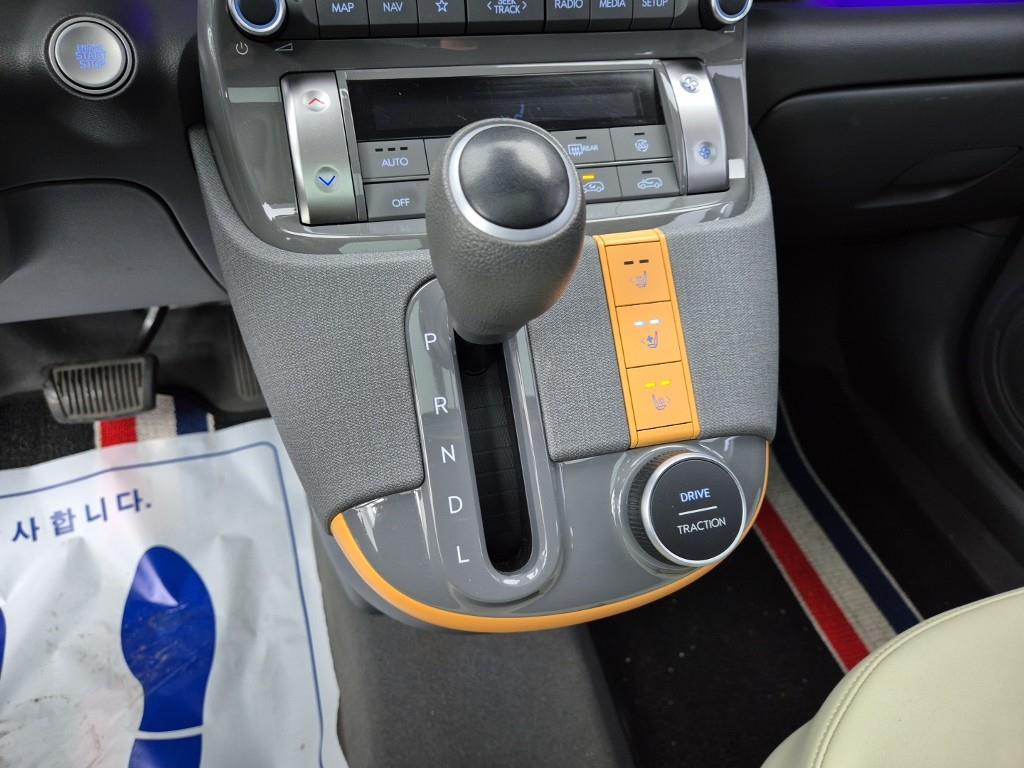 HYUNDAI Casper - Vista 8