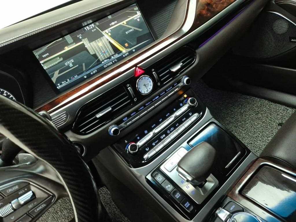 Genesis EQ900 - Vista 10