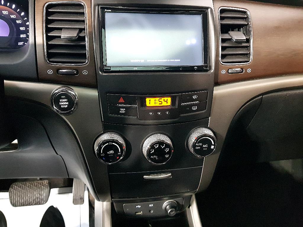 Ssangyong Korando - Vista 11