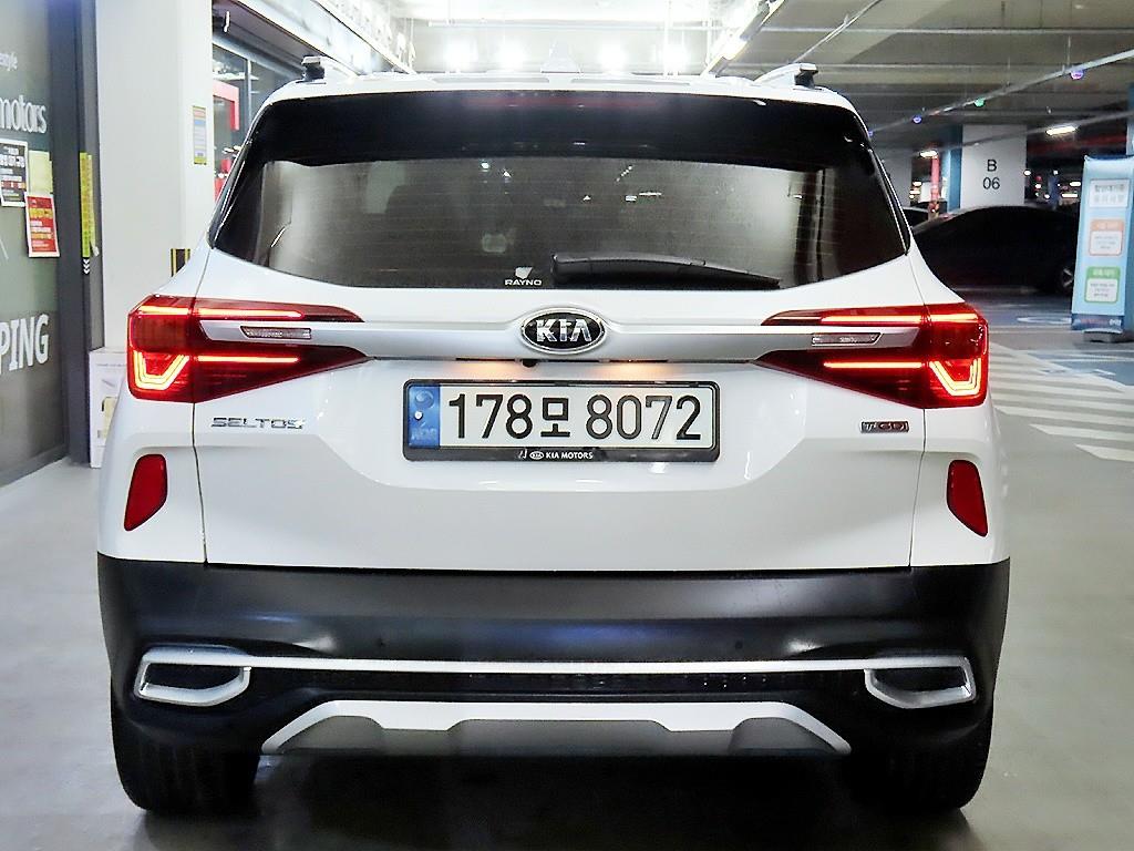 KIA Seltos - Vista 5