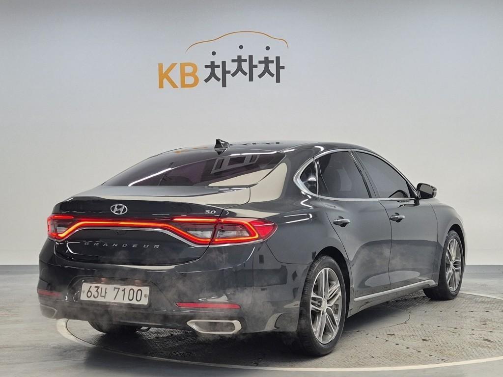 HYUNDAI Grandeur - Vista 3