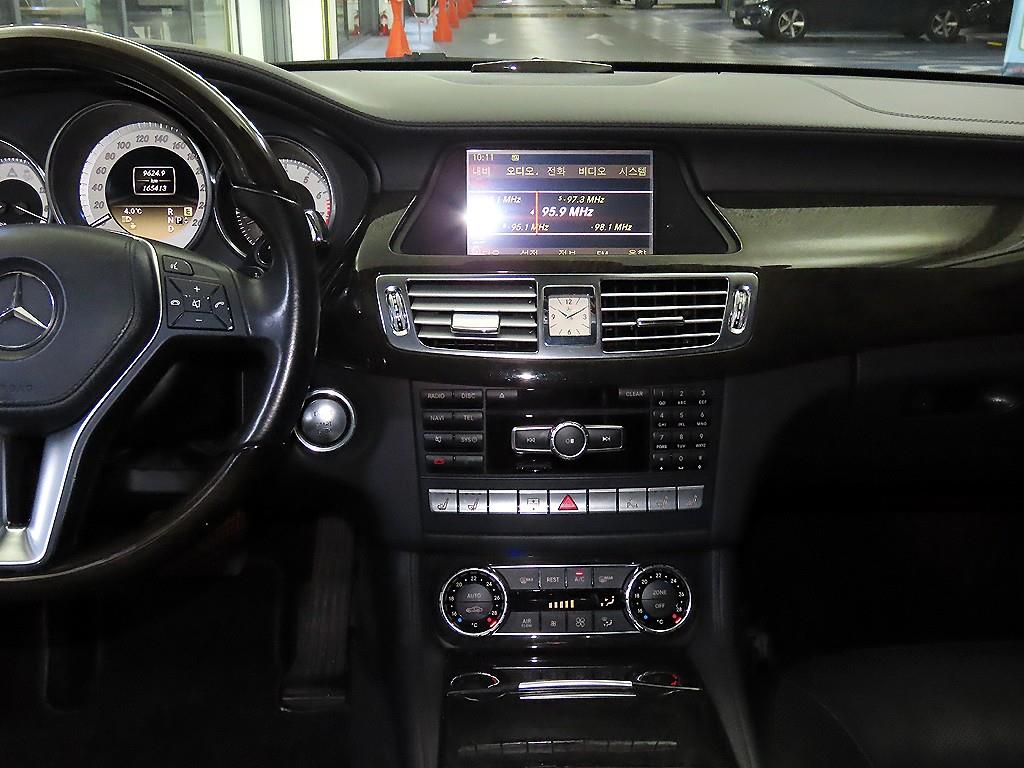 Mercedes Benz CLS Class - Vista 11