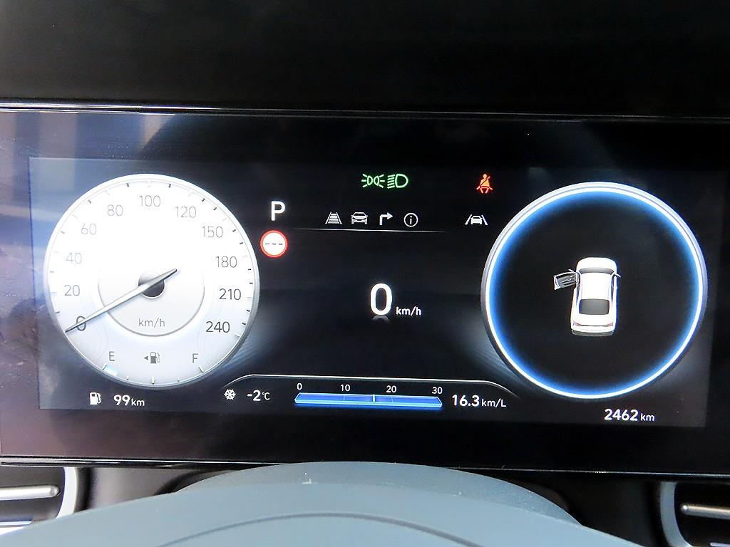 HYUNDAI Avante - Vista 9