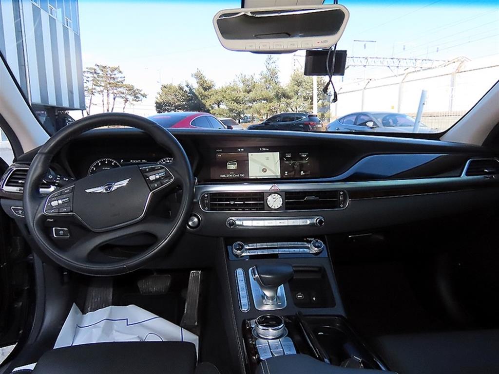 Genesis G90 - Vista 7