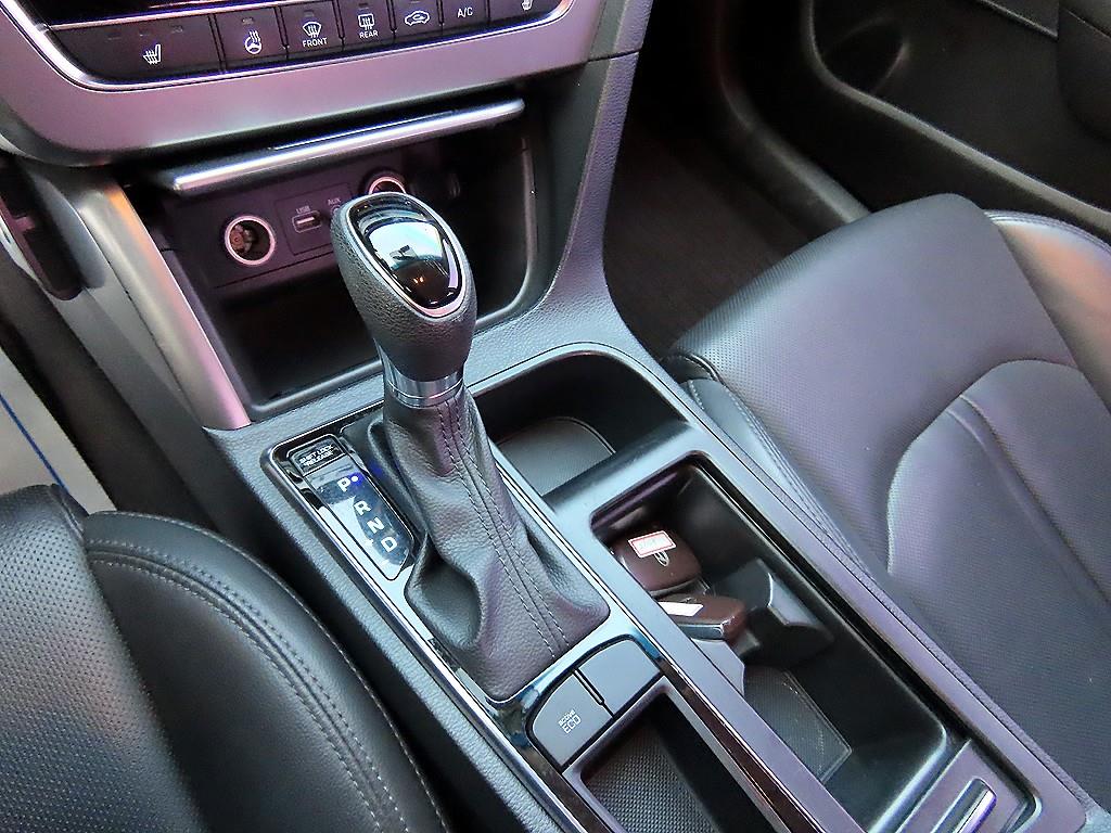 HYUNDAI Sonata - Vista 10