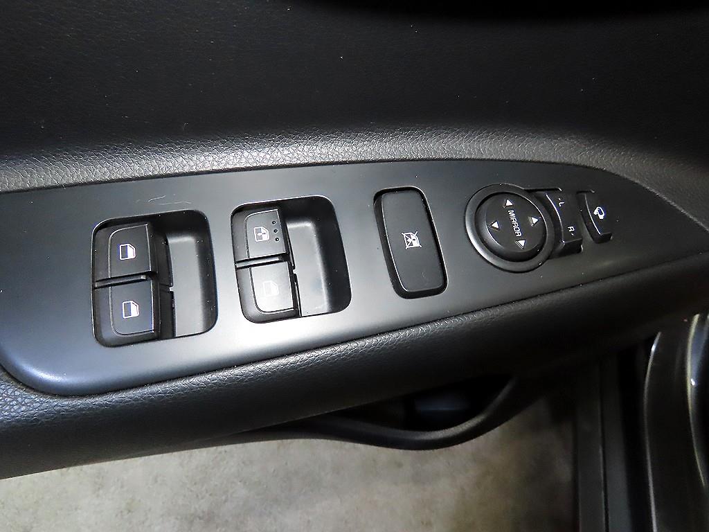 KIA Stonic 2018 Gris - Importación desde Corea - HF Imports Iquique - Foto 13