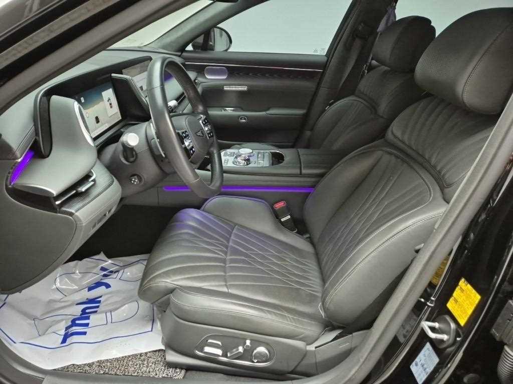 Genesis G90 - Vista 11