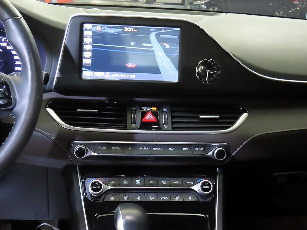 HYUNDAI Grandeur - Vista 11