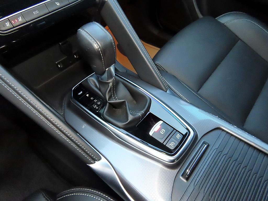 SAMSUNG QM6 - Vista 10