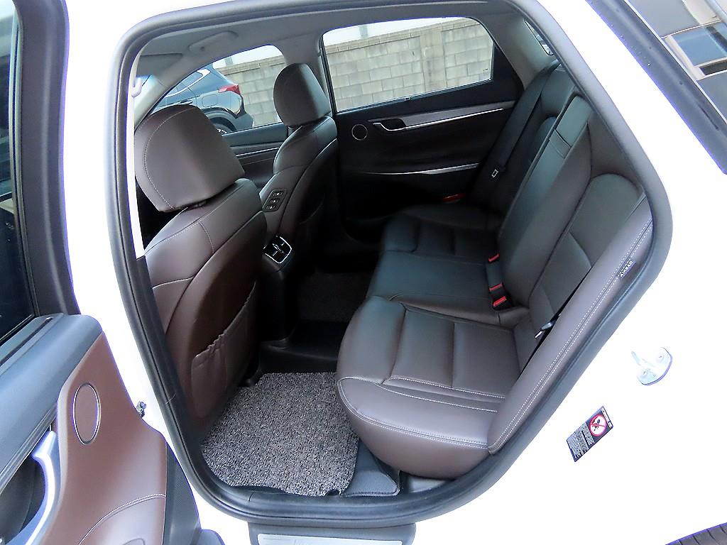 HYUNDAI Grandeur - Vista 6