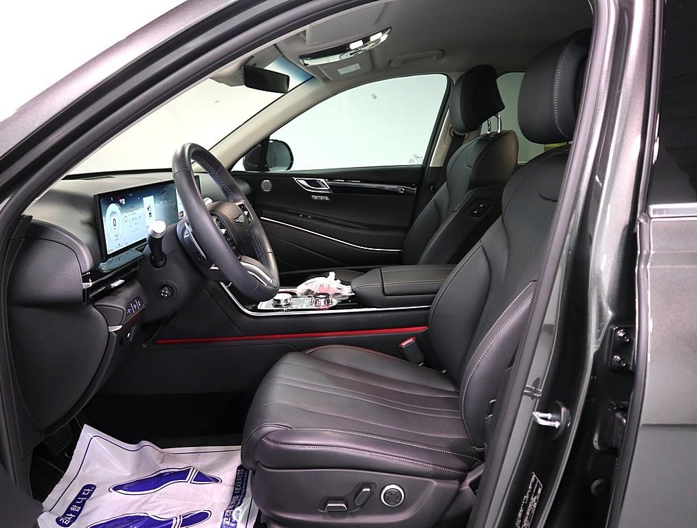 Genesis GV80 - Vista 9