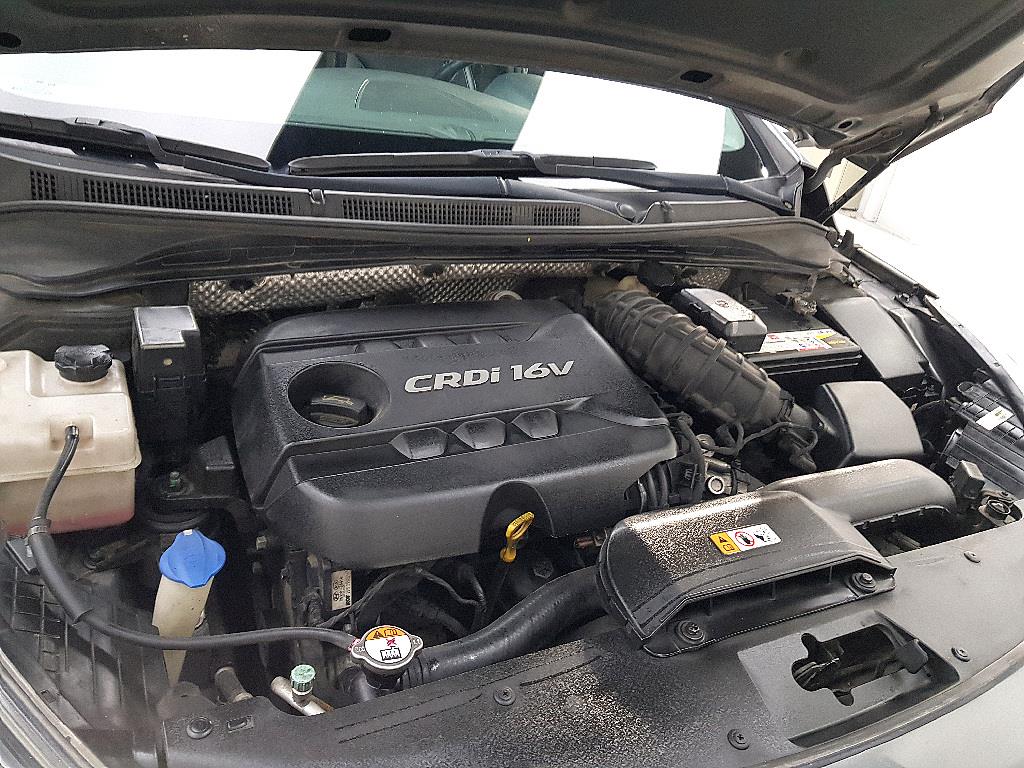 HYUNDAI i40 - Vista 6