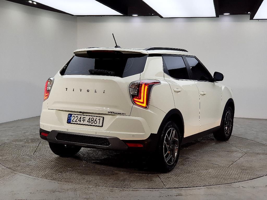 Ssangyong Tivoli - Vista 4