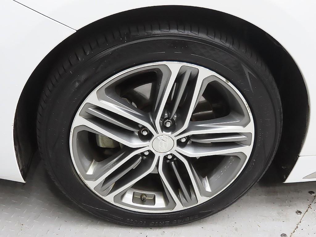 HYUNDAI Grandeur - Vista 9