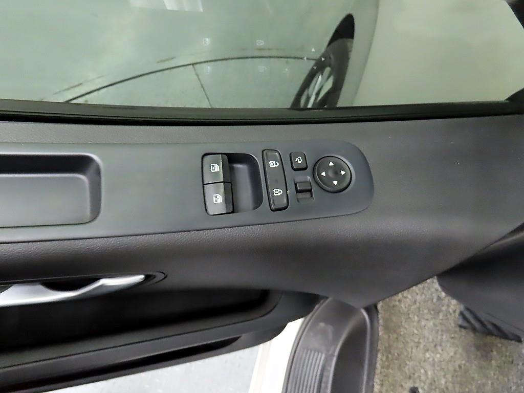 HYUNDAI Staria - Vista 11