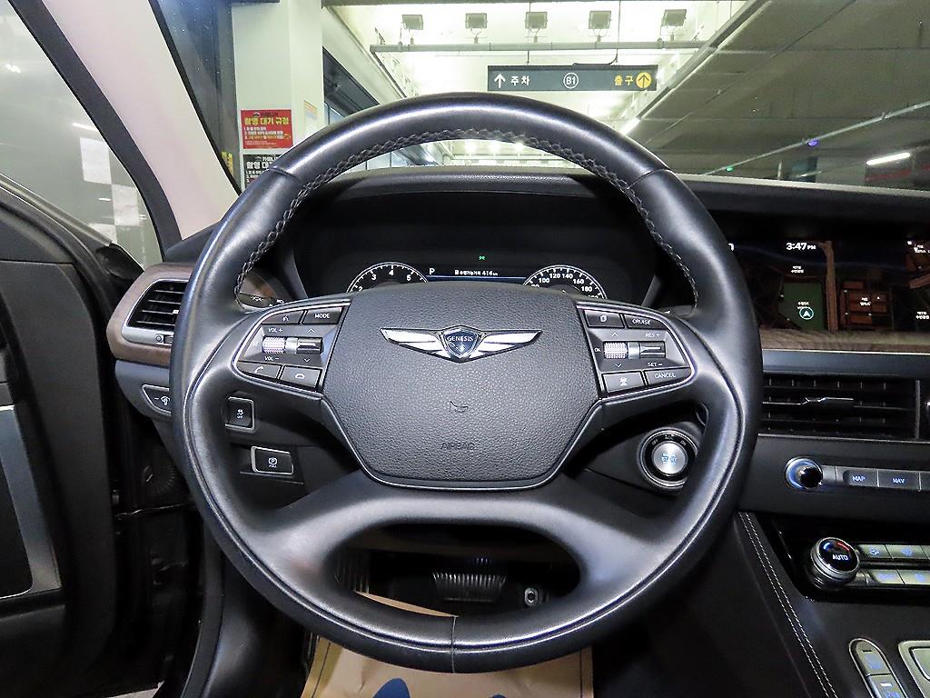 Genesis G90 - Vista 8