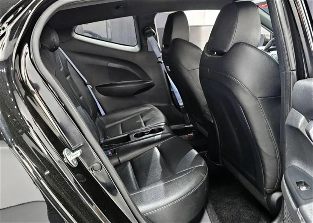 HYUNDAI Veloster - Vista 12