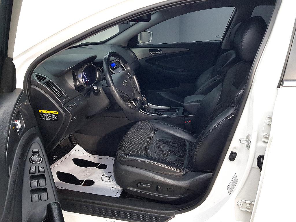 HYUNDAI Sonata - Vista 8