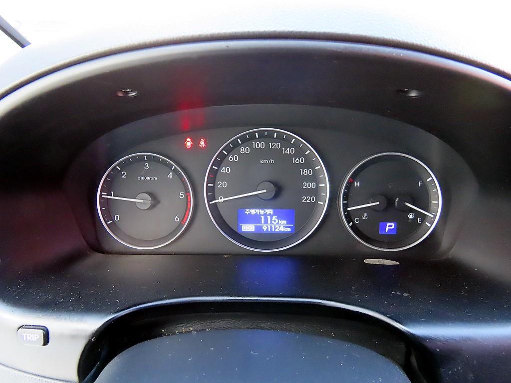 HYUNDAI Starex - Vista 10