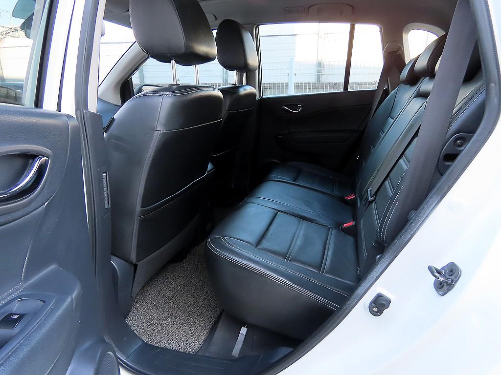 SAMSUNG QM5 - Vista 6