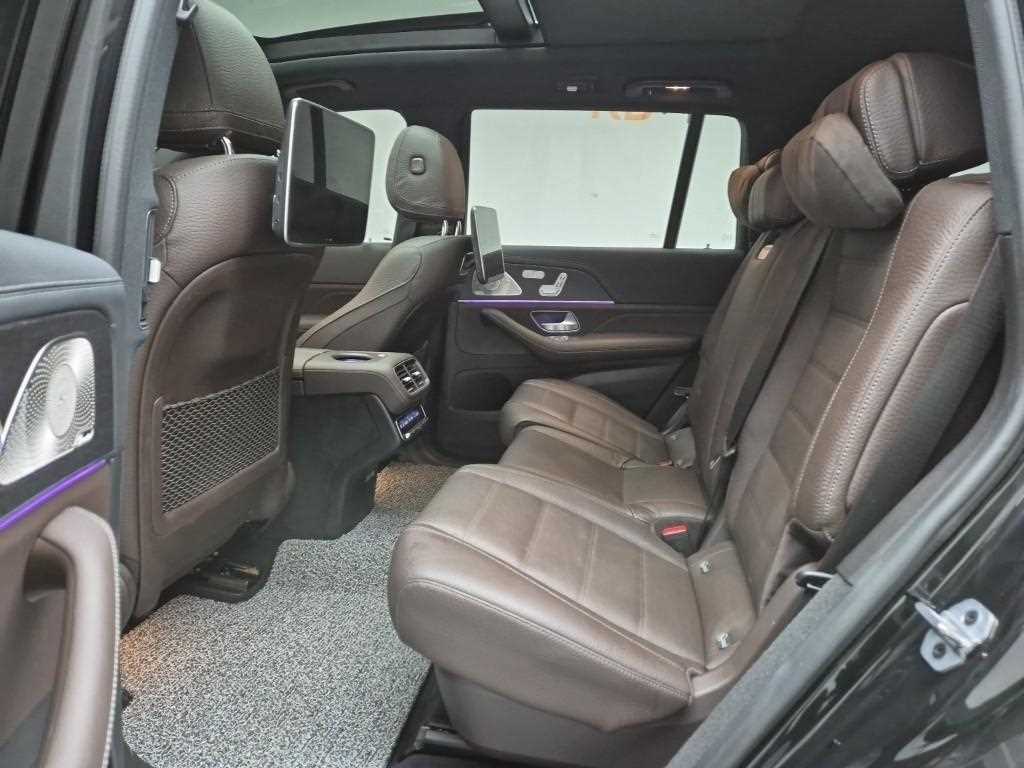 Mercedes Benz GLS Class - Vista 12