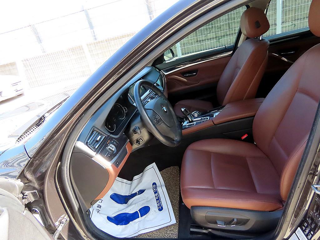 BMW 5 Series - Vista 5