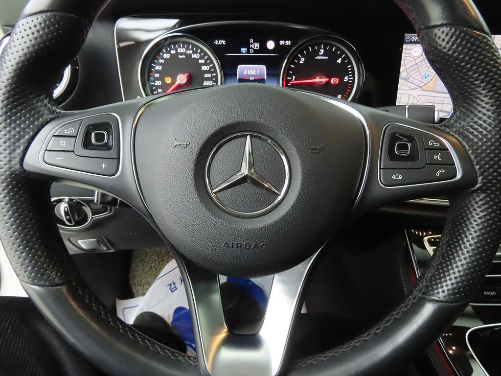 Mercedes Benz E class - Vista 10