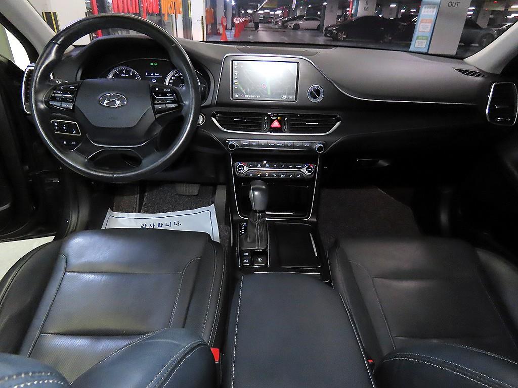 HYUNDAI Grandeur - Vista 10