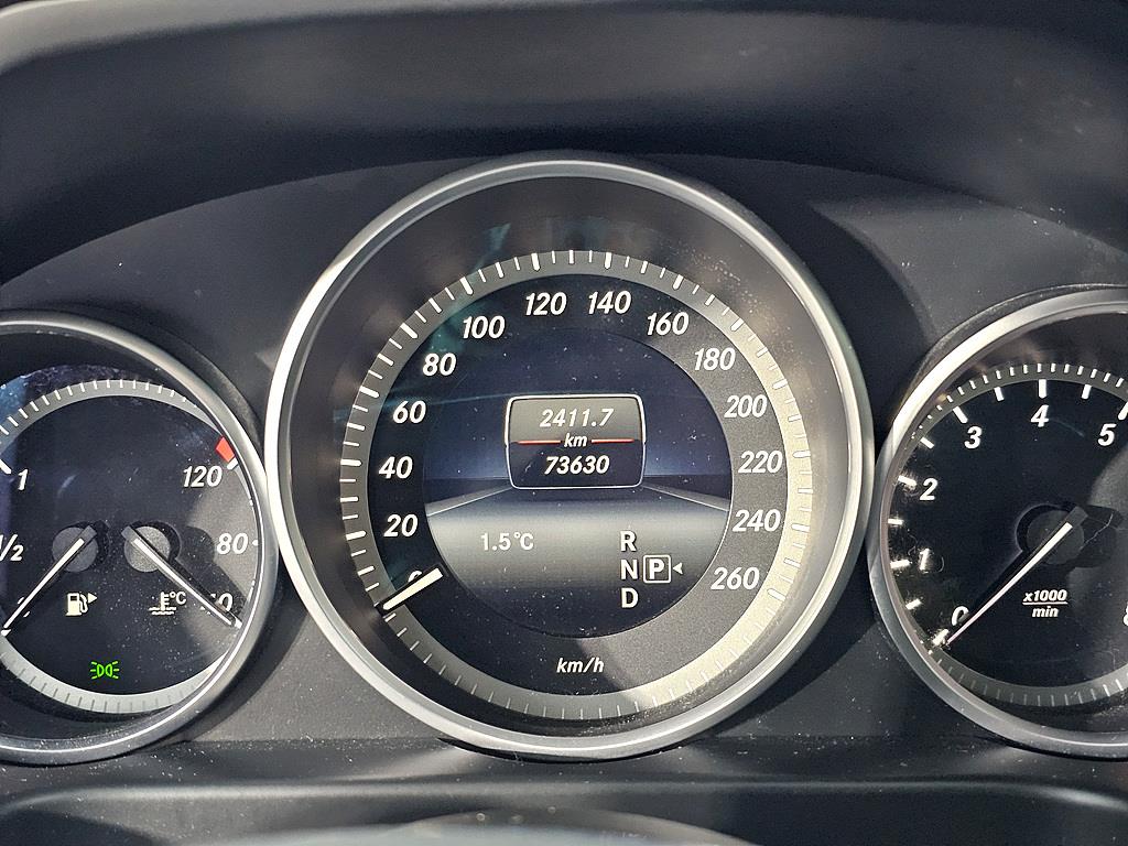 Mercedes Benz E class - Vista 7