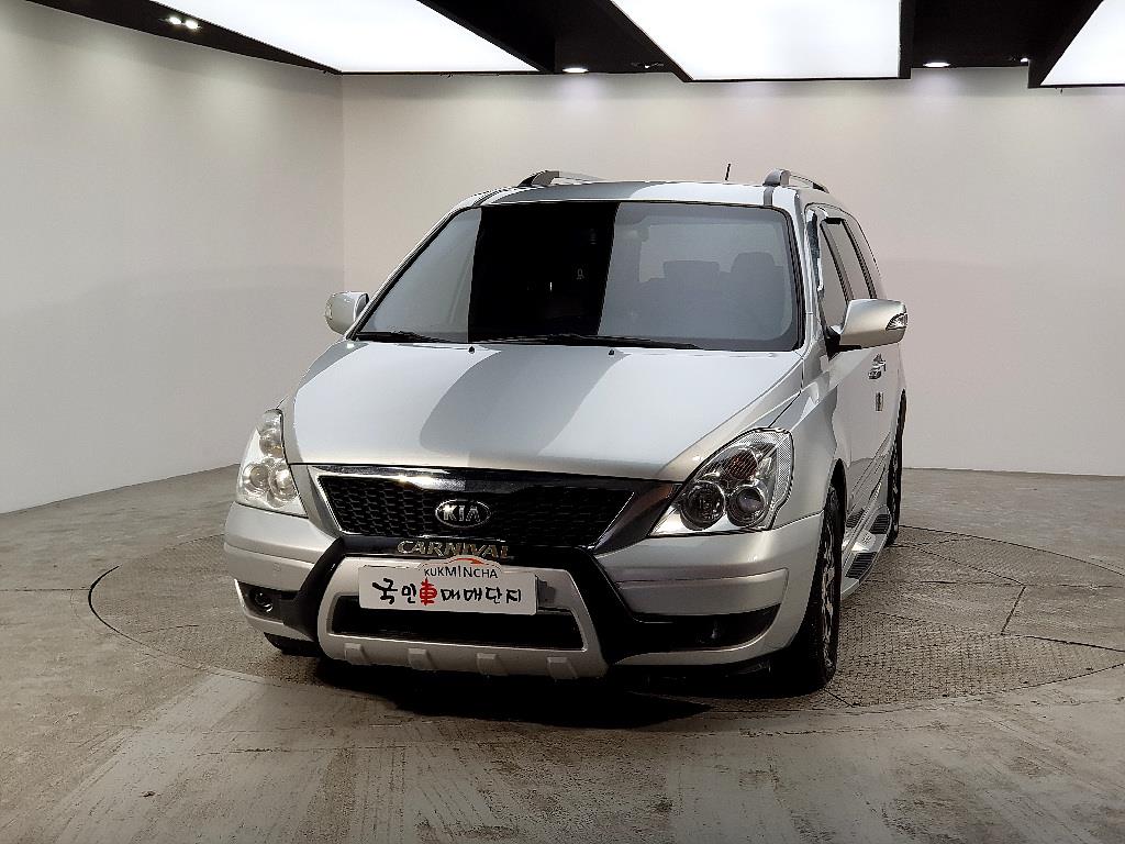 KIA Carnival - Vista 2