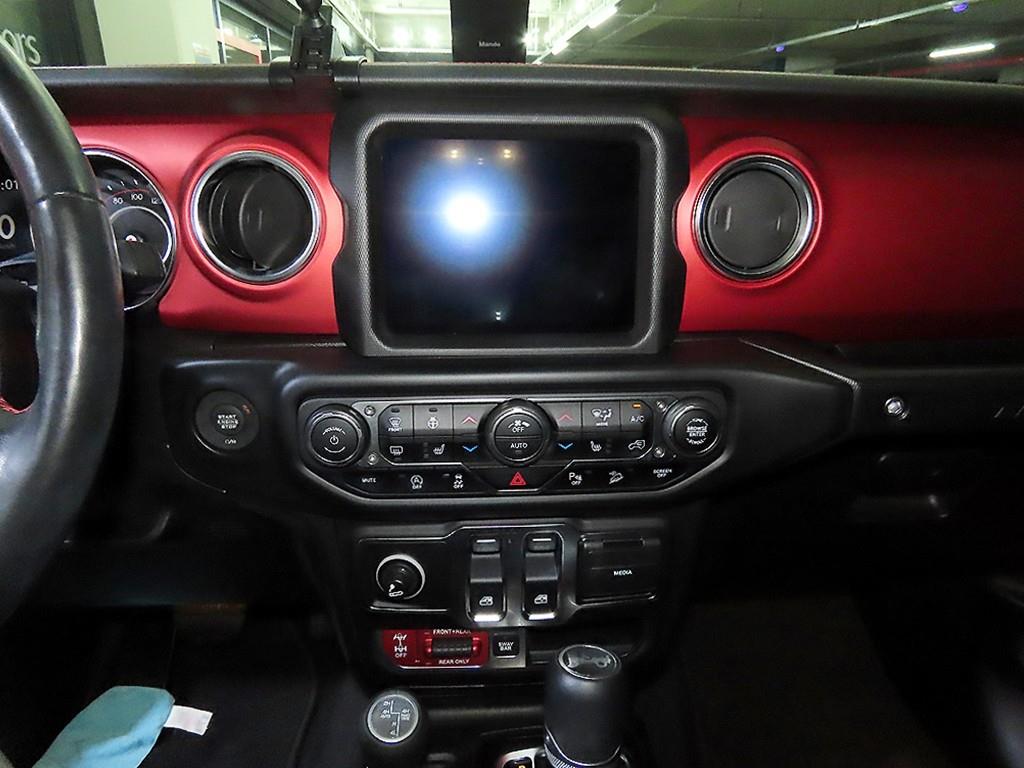 Jeep Wrangler - Vista 11