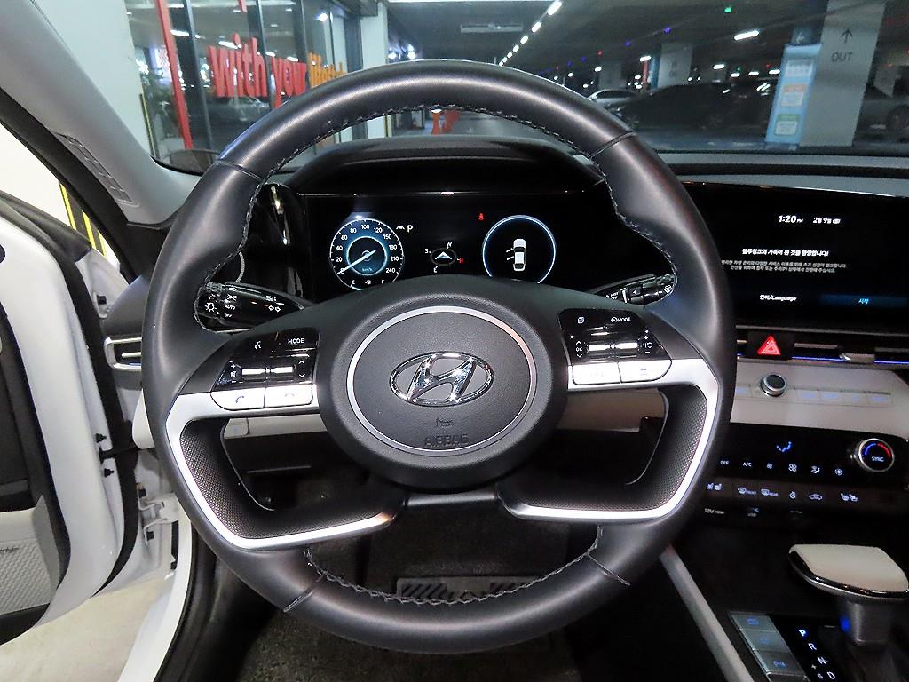 HYUNDAI Avante - Vista 8