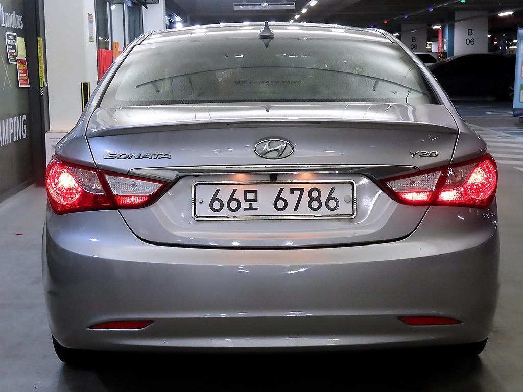 HYUNDAI Sonata - Vista 5