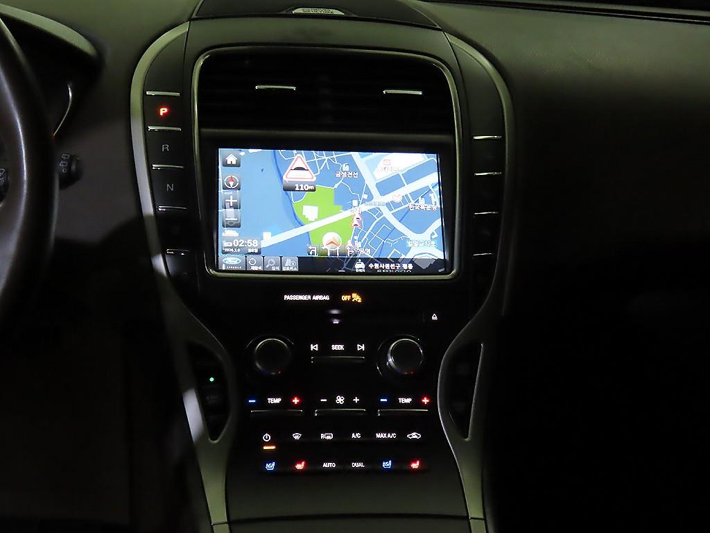 Lincoln MKX - Vista 11