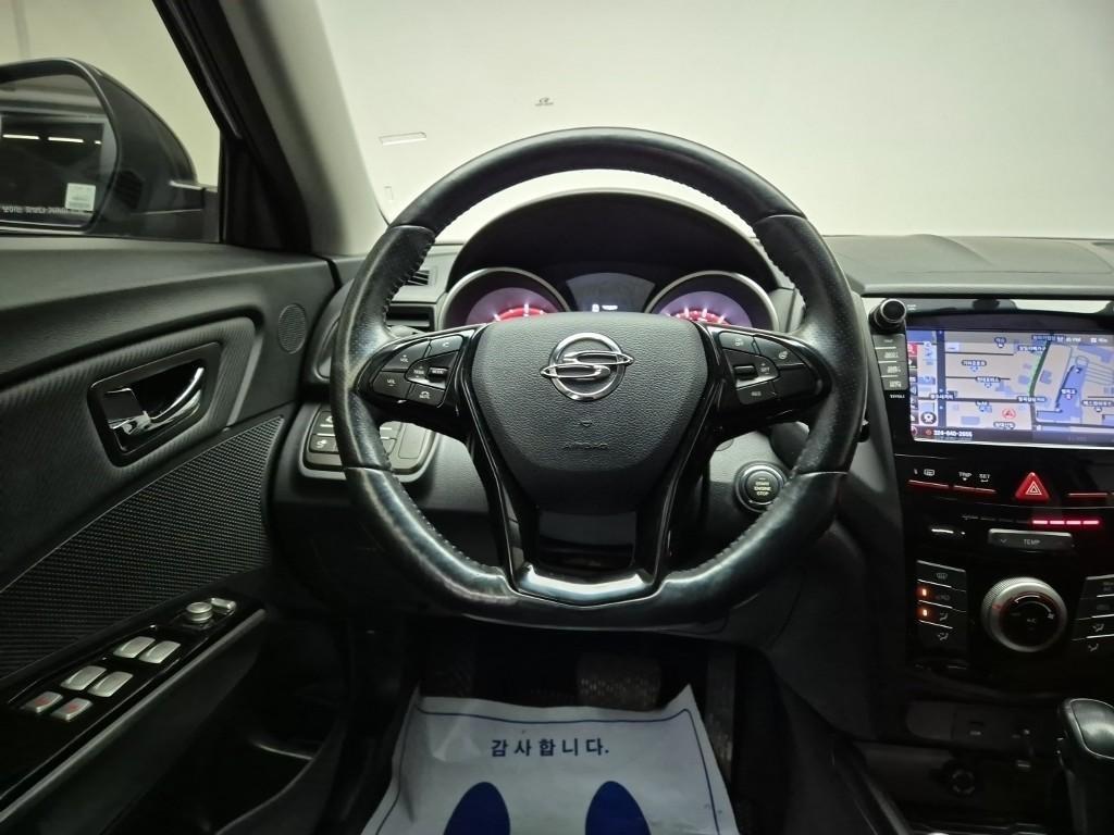 Ssangyong Tivoli - Vista 9